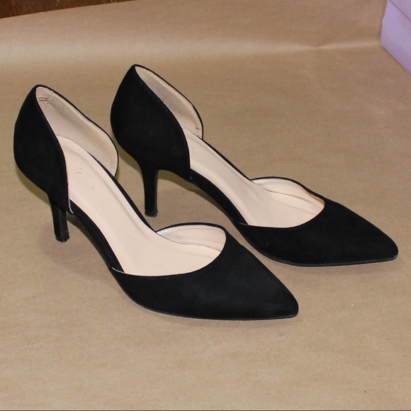 Charlotte Russe Shoes - Black Pointed Heels